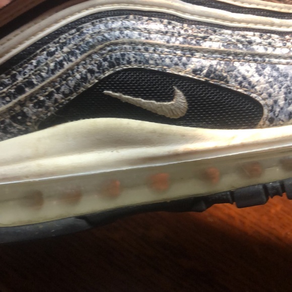 Air Max 97 !! Selling for very cheap, orignal price is $180. These are a size 7 - Picture 3 of 5